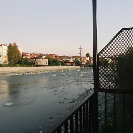 Apartment Riverside Kutaisi Exterior foto